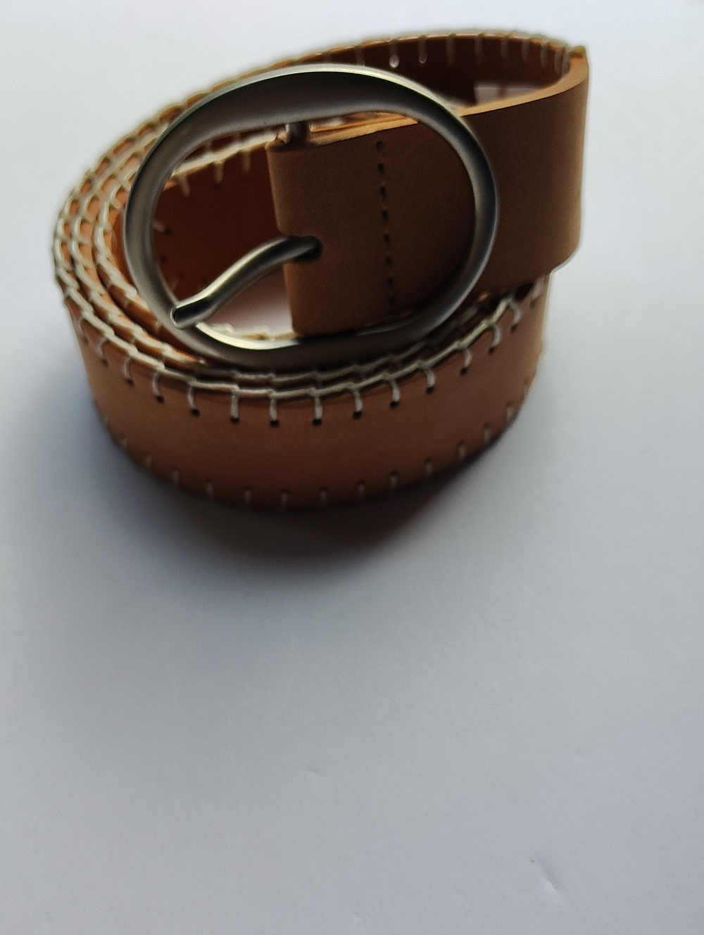 NEW Kohl's Women's Size S White Steaching Accent Tan Color Buckle Sliver WM